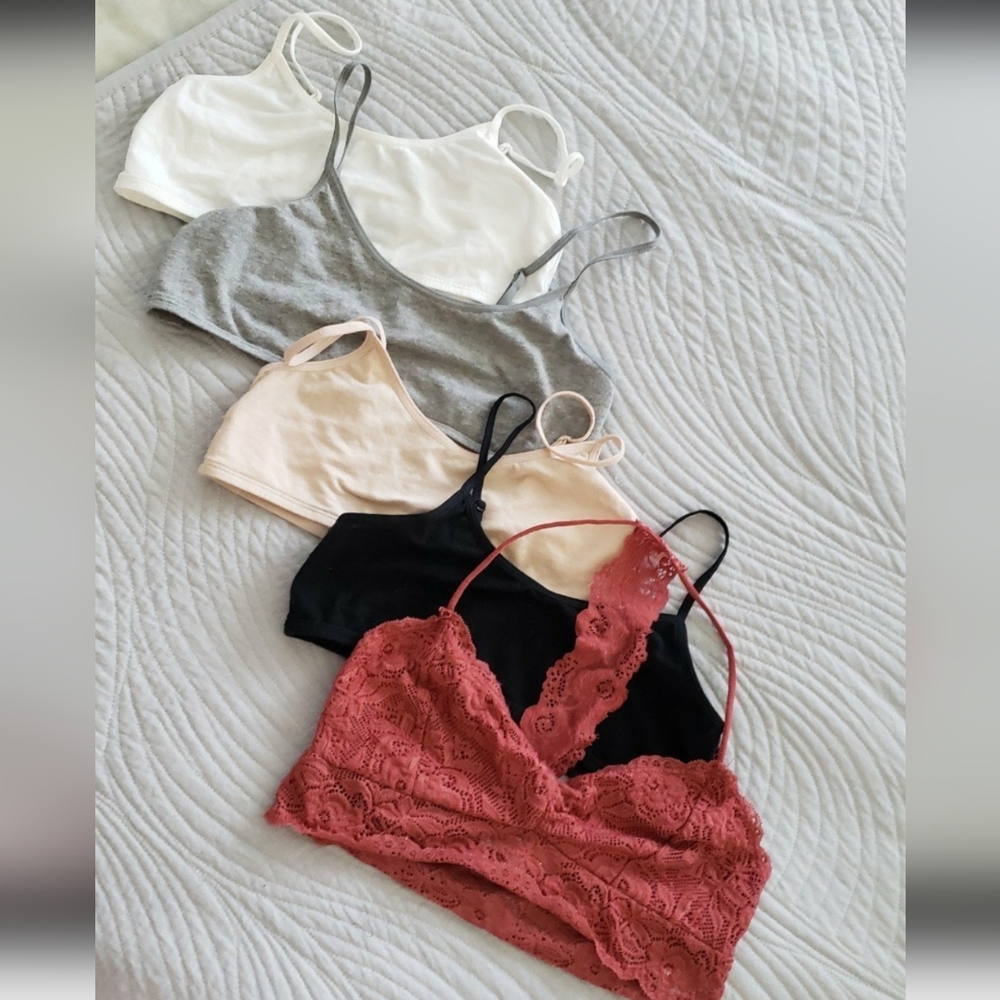 Brallette 6pk small in womens, or xl in girls